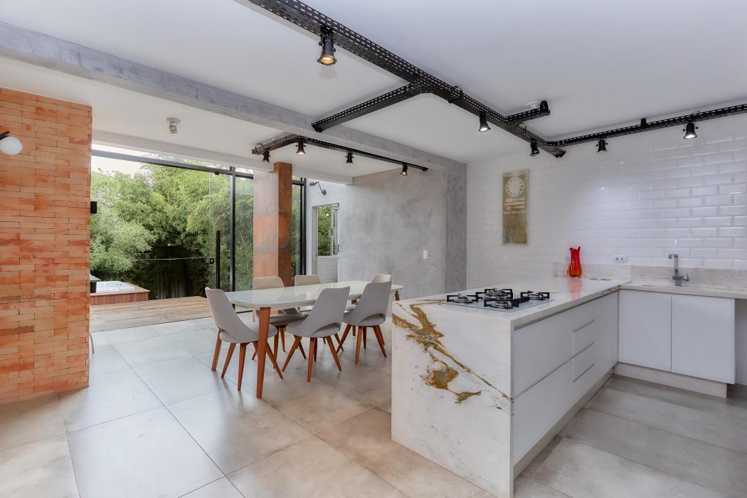 Casa em CURITIBA - PR, no bairro Jardim das Américas - Referência CA0008-SPAS