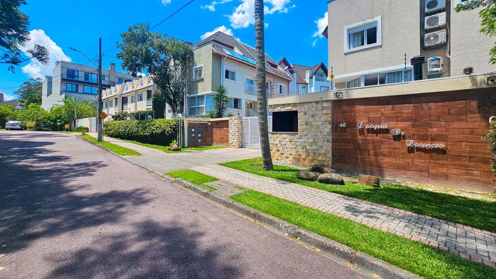 Casa em Curitiba - PR, no bairro São Lourenço - Referência CA0010-SBIN