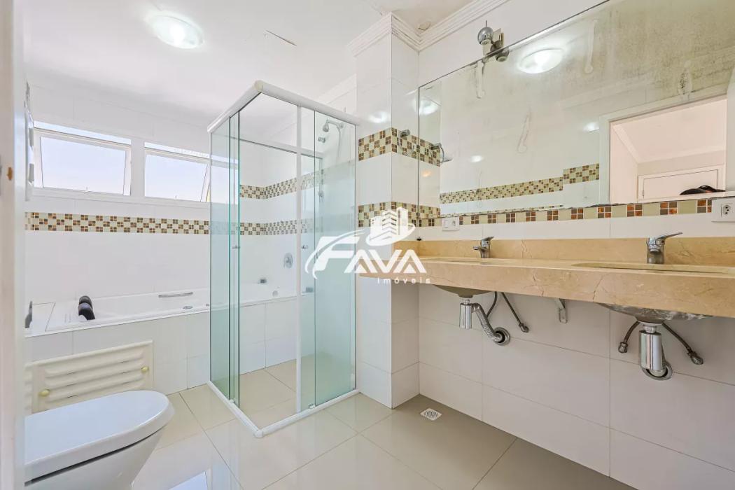 Casa à venda em Orleans, Curitiba — Hub Urbana