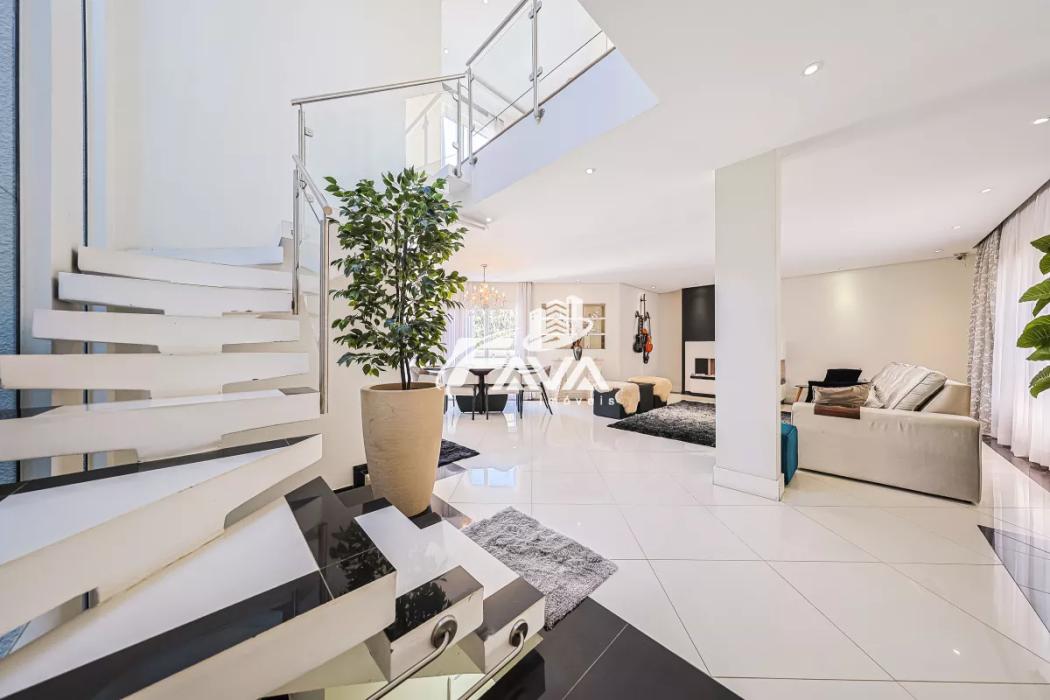 Casa à venda em Orleans, Curitiba — Hub Urbana