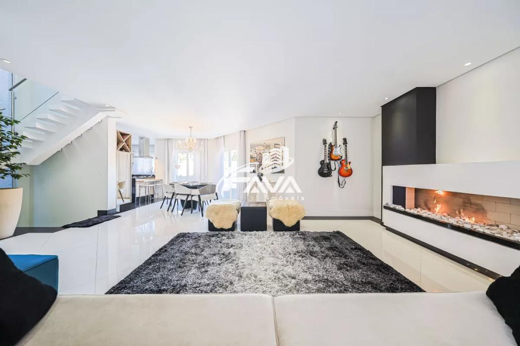 Casa à venda em Orleans, Curitiba — Hub Urbana