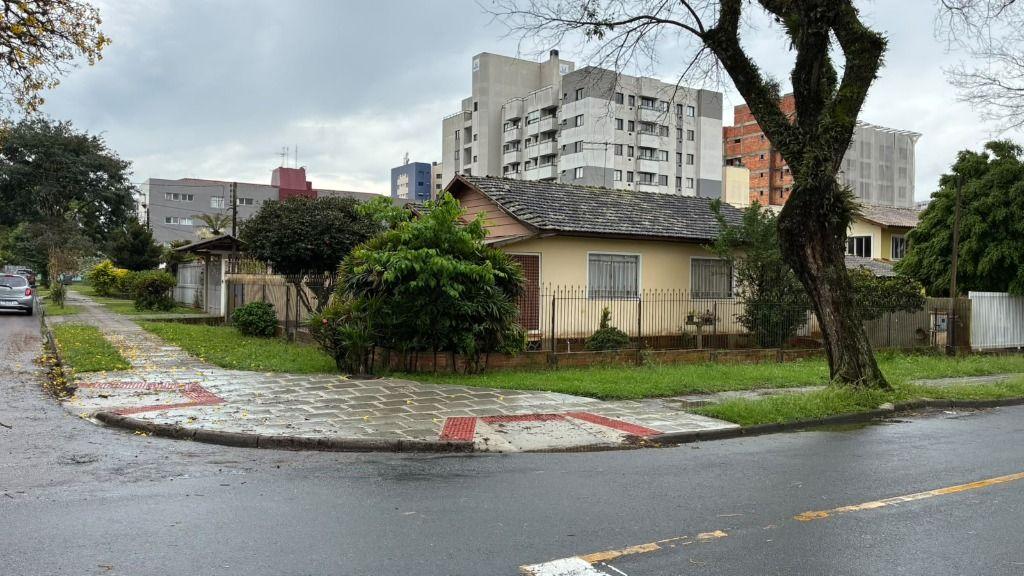  - Casa com 3 dormitórios à venda, 139 m² por R$ 698.000,00 - Bacacheri - Curitiba/PR