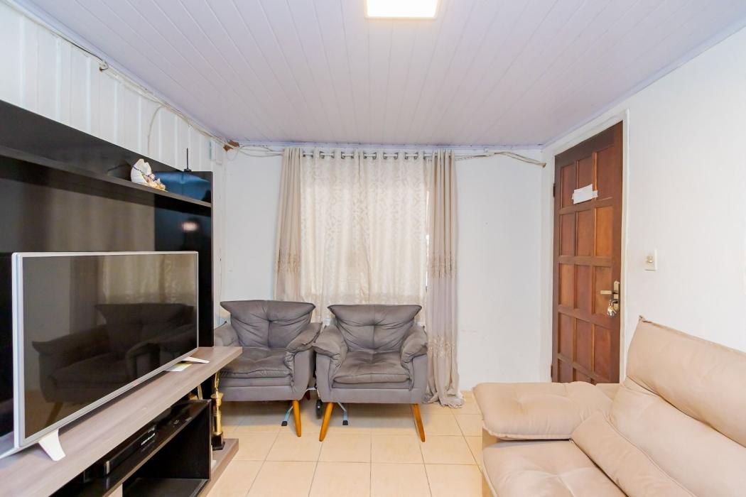 Casa com 2 quartos e edícula no Sítio Cercado! - voa corretor