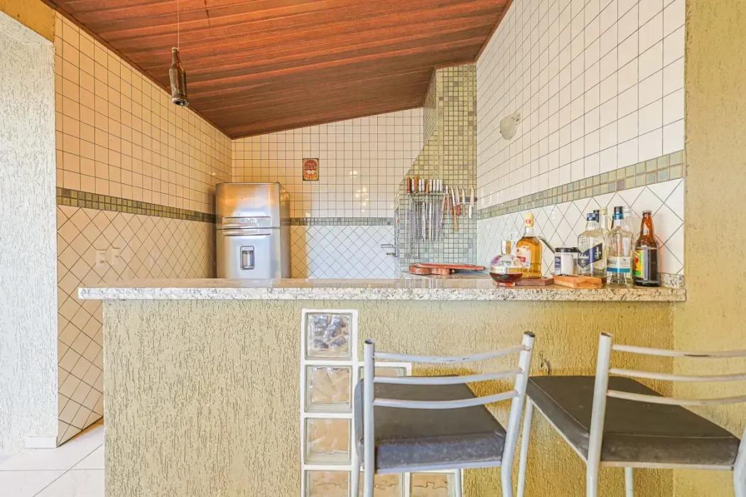 Casa à venda em Santo Inácio, Curitiba — Hub Urbana