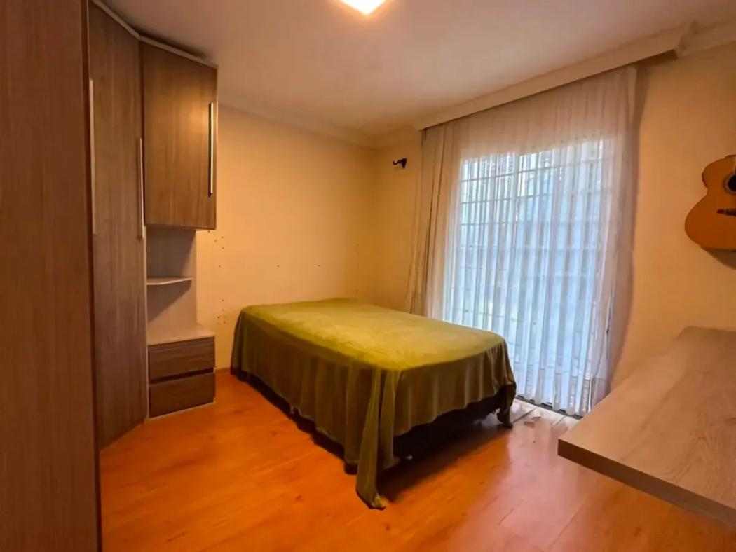 Casa à venda em Santo Inácio, Curitiba — Hub Urbana