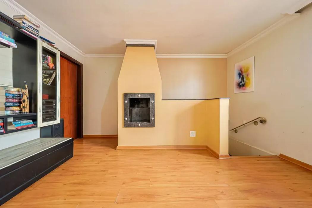 Casa à venda em Santo Inácio, Curitiba — Hub Urbana