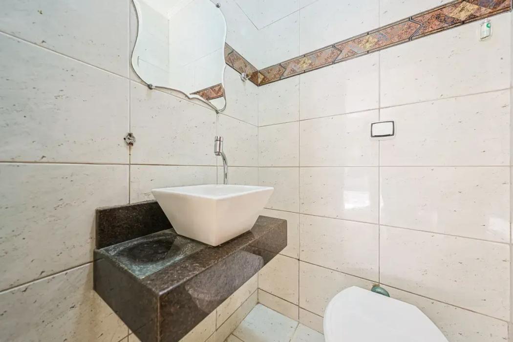 Casa à venda em Santo Inácio, Curitiba — Hub Urbana