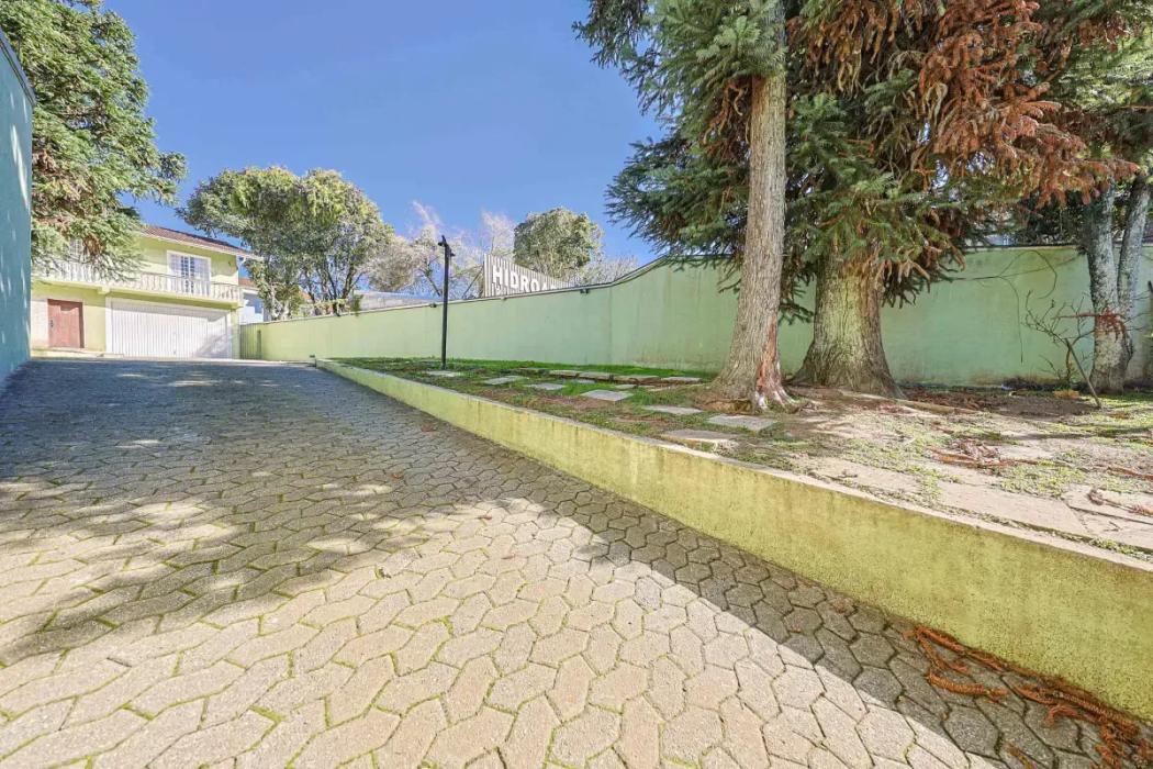 Casa à venda em Santo Inácio, Curitiba — Hub Urbana