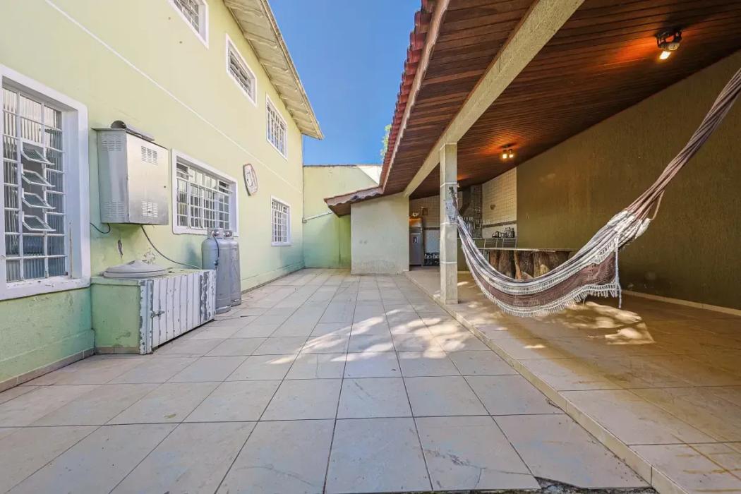 Casa à venda em Santo Inácio, Curitiba — Hub Urbana