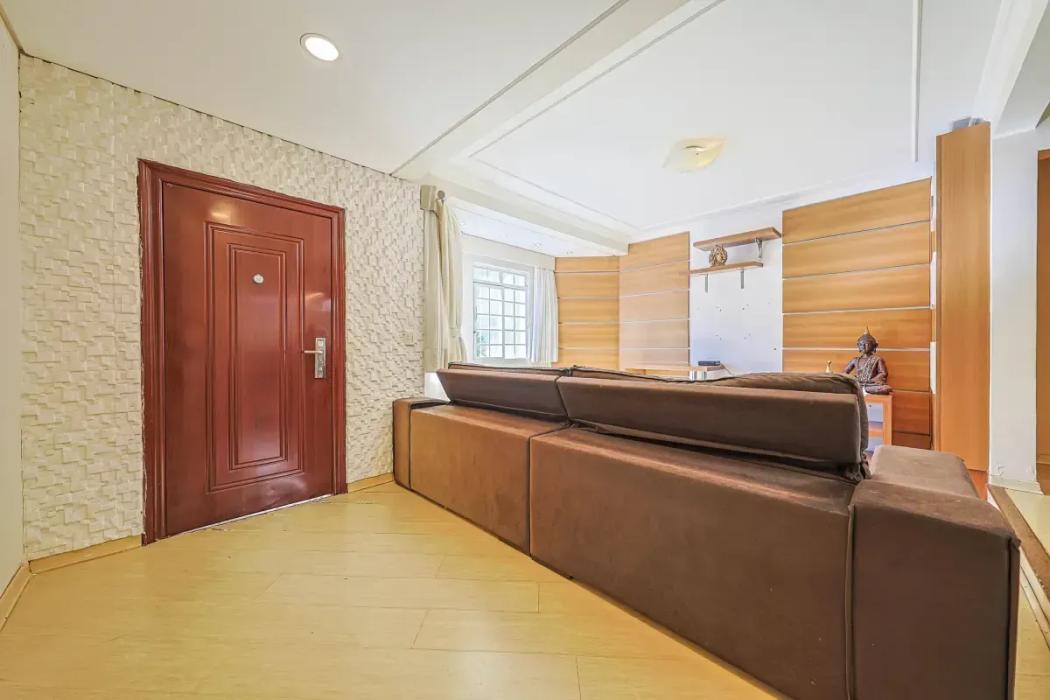 Casa à venda em Santo Inácio, Curitiba — Hub Urbana