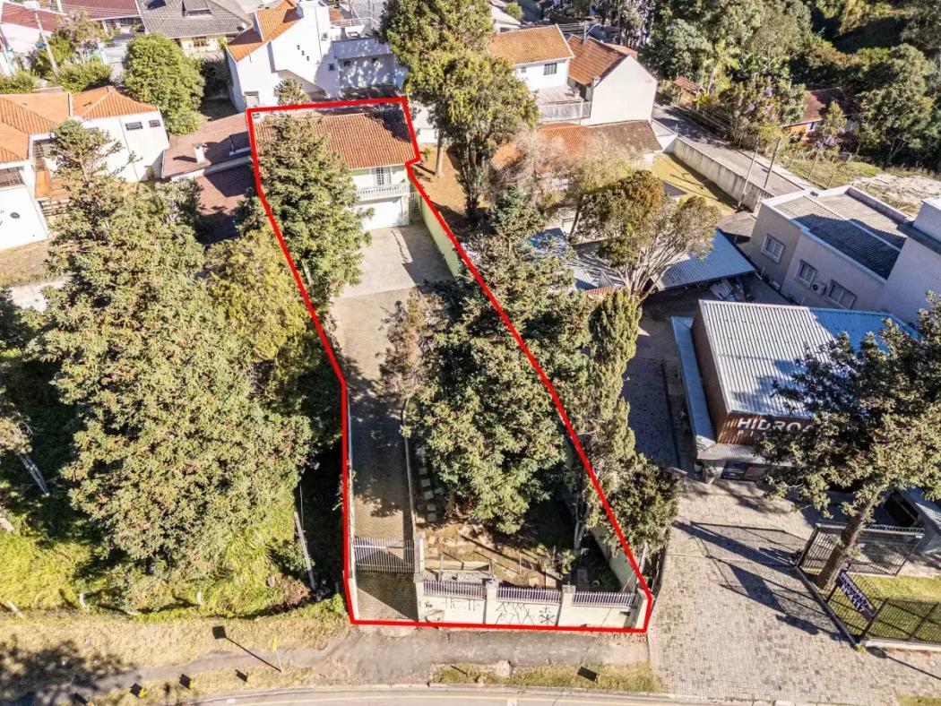 Casa 3 quartos 1 suíte 2 vagas cobertas no Santo Inácio - Curitiba/PR - JB3 Imóveis