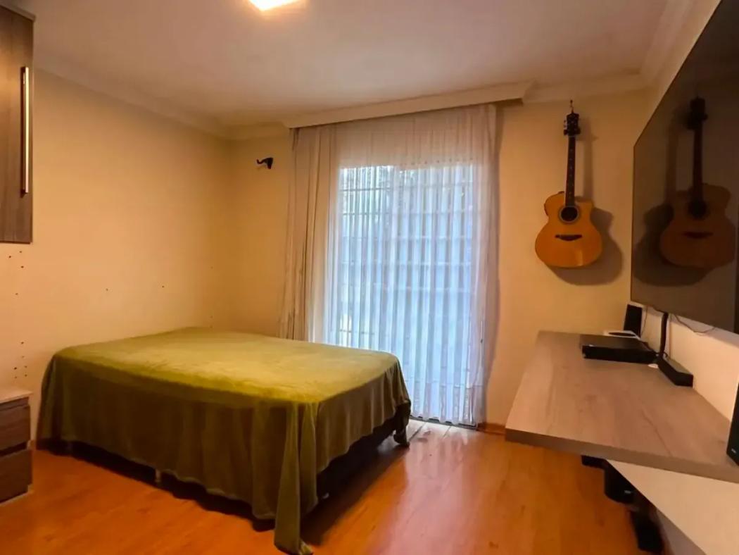 Casa à venda em Santo Inácio, Curitiba — Hub Urbana