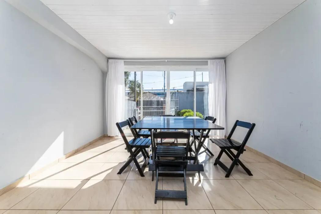 - Casa térrea Cond Res Jardim Social, 3 quartos 1 suíte, 1 vaga de garagem, bairro Rivabem - Campo Largo/PR