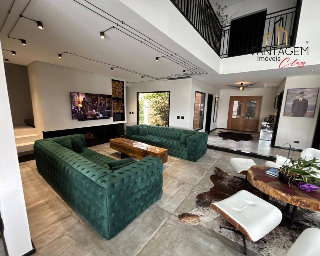 Casa à venda em Santo Inácio, Curitiba — Hub Urbana