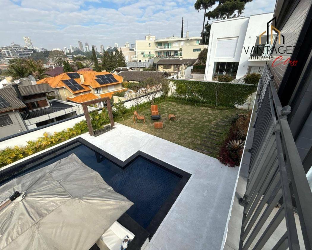 Casa à venda em Santo Inácio, Curitiba — Hub Urbana