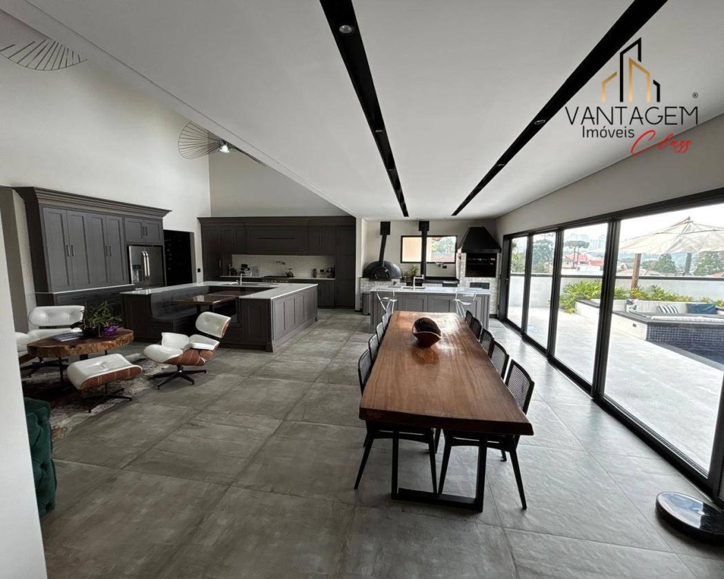 Casa à venda em Santo Inácio, Curitiba — Hub Urbana