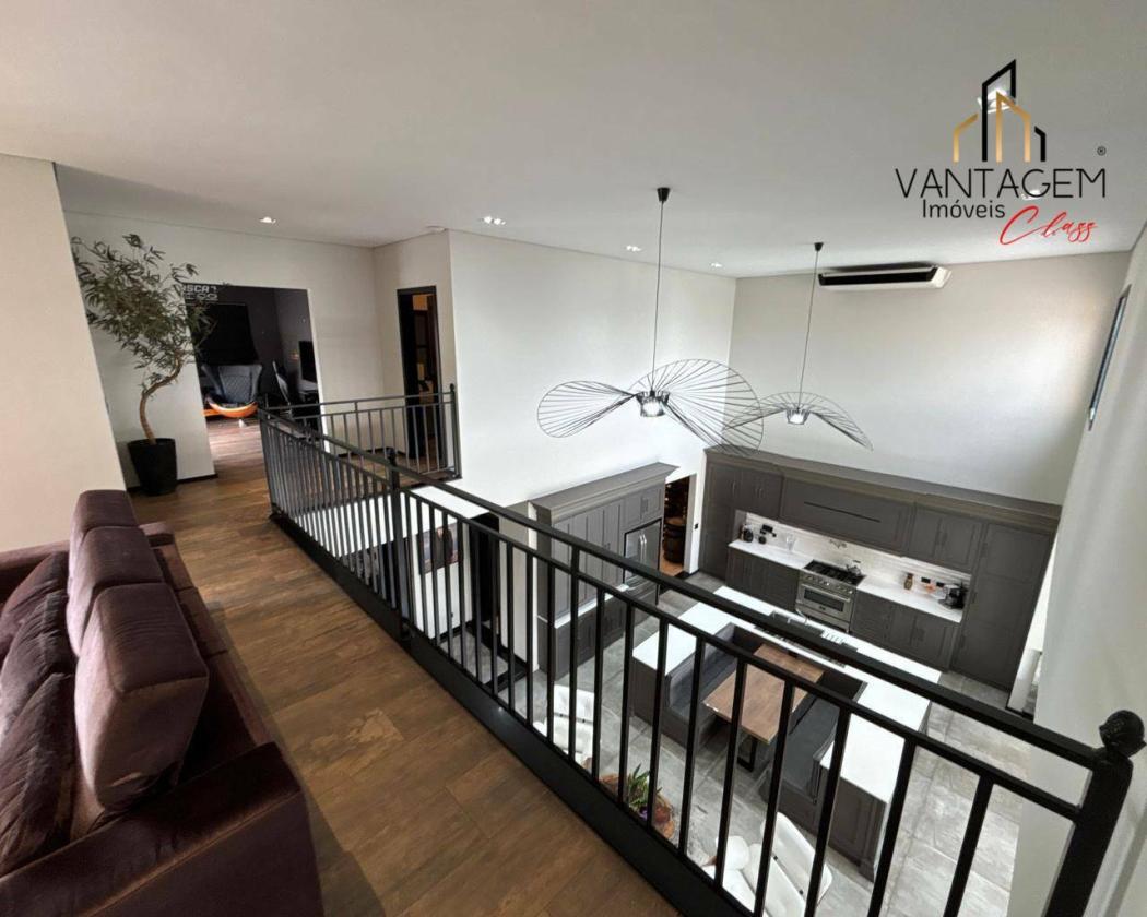 Casa à venda em Santo Inácio, Curitiba — Hub Urbana