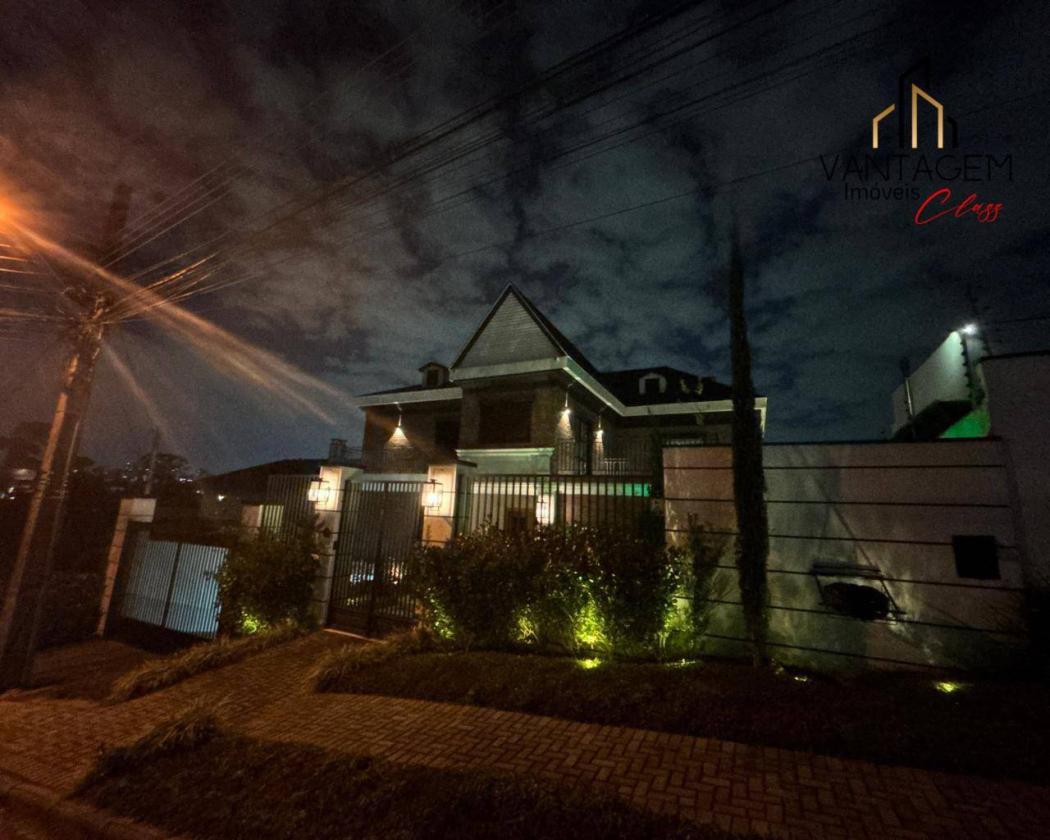 Casa à venda em Santo Inácio, Curitiba — Hub Urbana