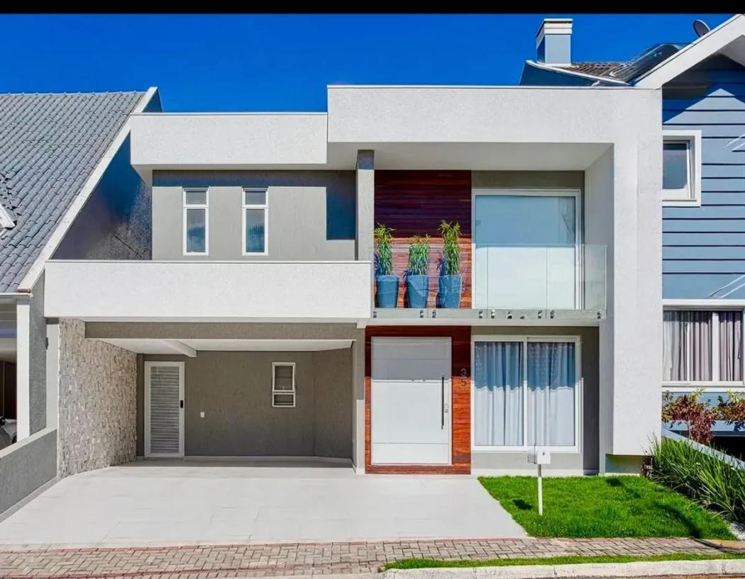 Casa no condomínio fechado arborizado Brazville, 1 suíte, 2 demi, 2 vagas de garagem, Orleans, Curitiba/PR