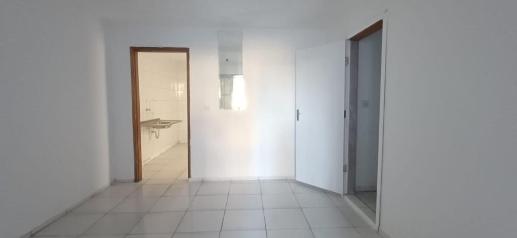  - Casa com 4 dormitórios para alugar, 114 m² por R$ 2.680,00/mês - Pinheirinho - Curitiba/PR