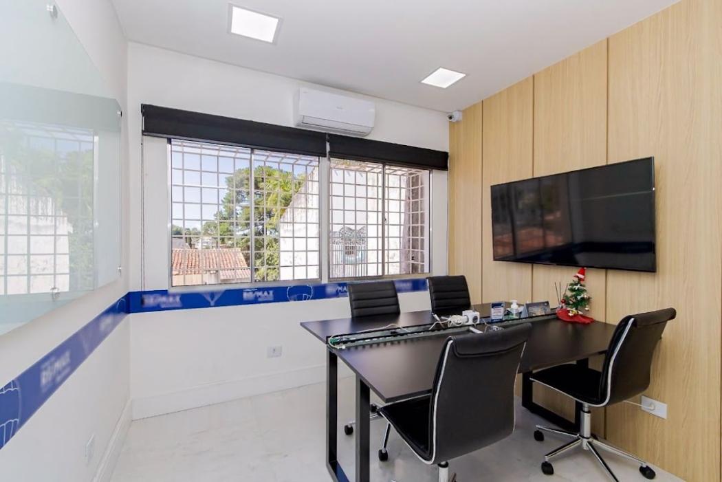 Casa à venda em Centro Cívico, Curitiba — Hub Urbana