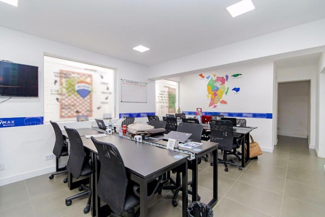 Casa à venda em Centro Cívico, Curitiba — Hub Urbana