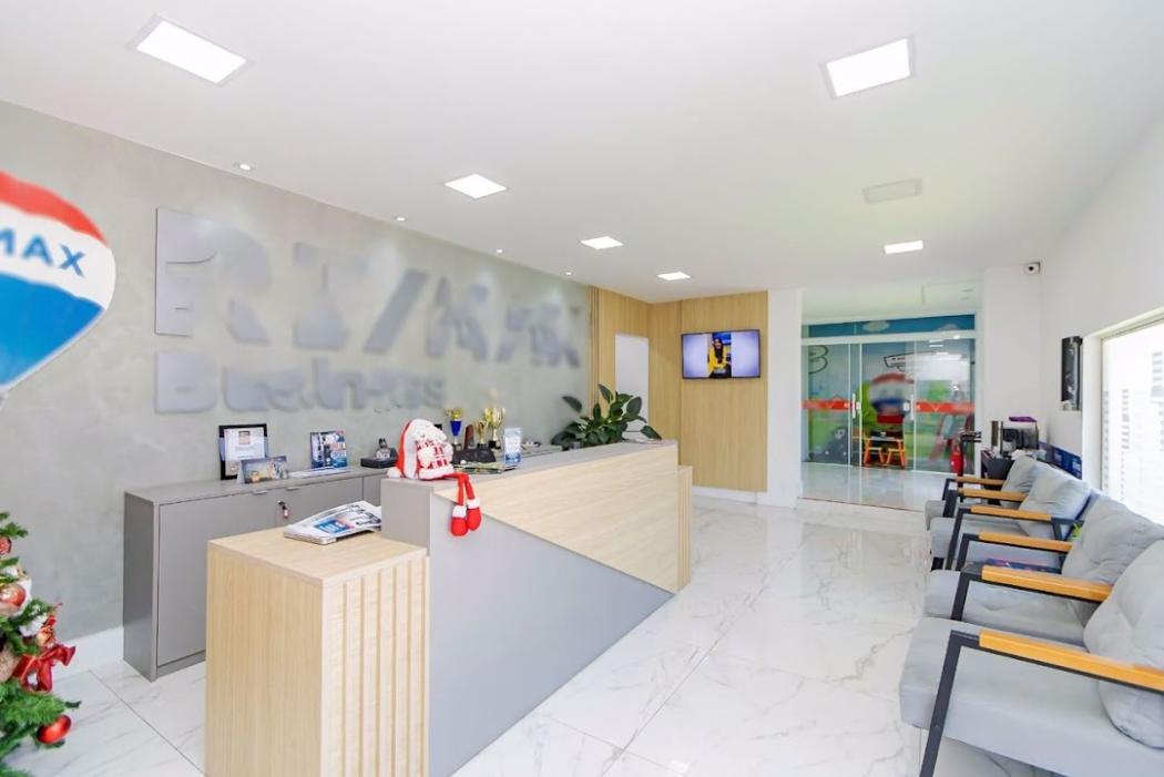 Casa à venda em Centro Cívico, Curitiba — Hub Urbana