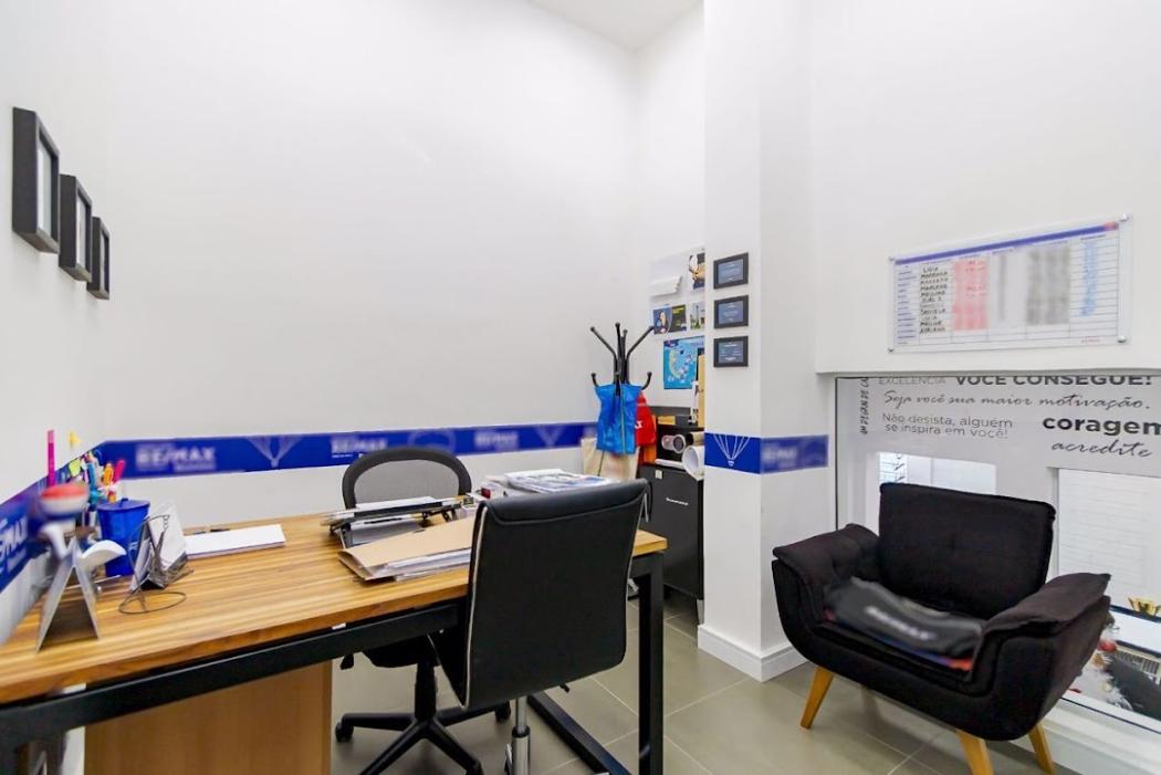 Casa à venda em Centro Cívico, Curitiba — Hub Urbana