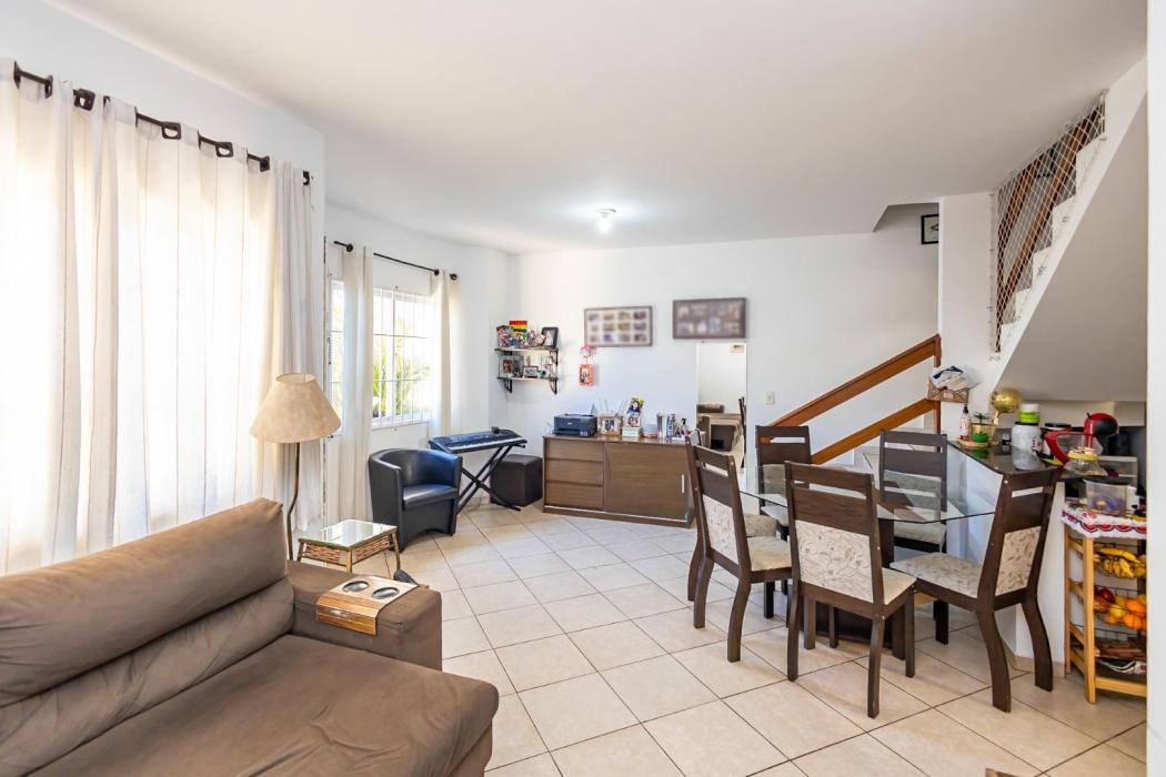 Casa em Curitiba - PR, no bairro Campo Comprido - Referência CA0024-LIPD