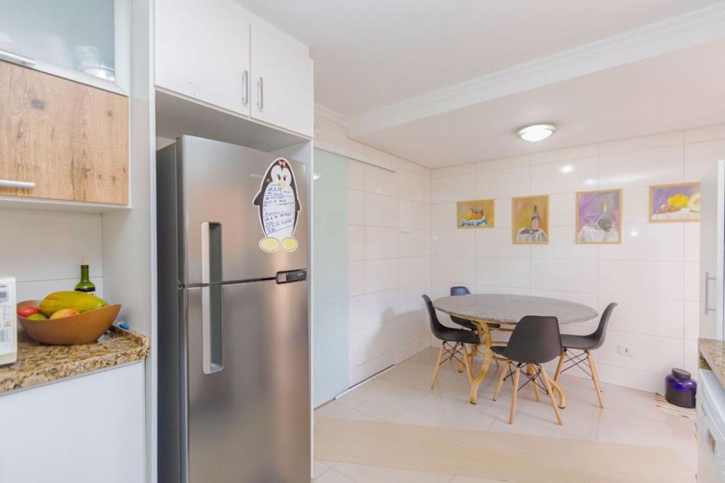 Casa à venda em Uberaba, Curitiba — Hub Urbana