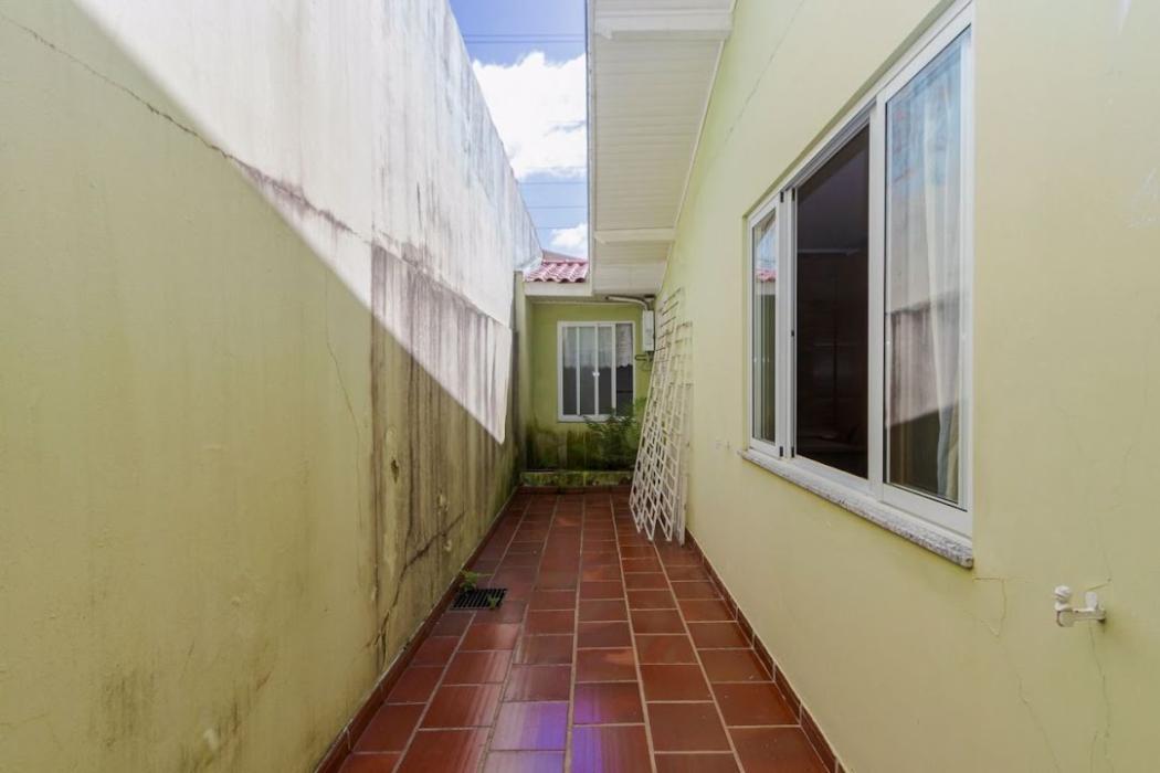 Casa à venda em Uberaba, Curitiba — Hub Urbana