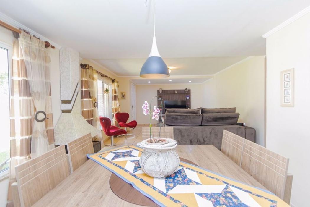 Casa à venda em Uberaba, Curitiba — Hub Urbana