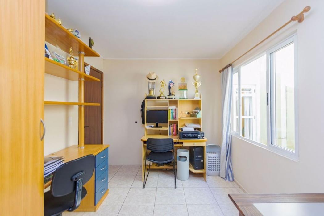Casa à venda em Uberaba, Curitiba — Hub Urbana