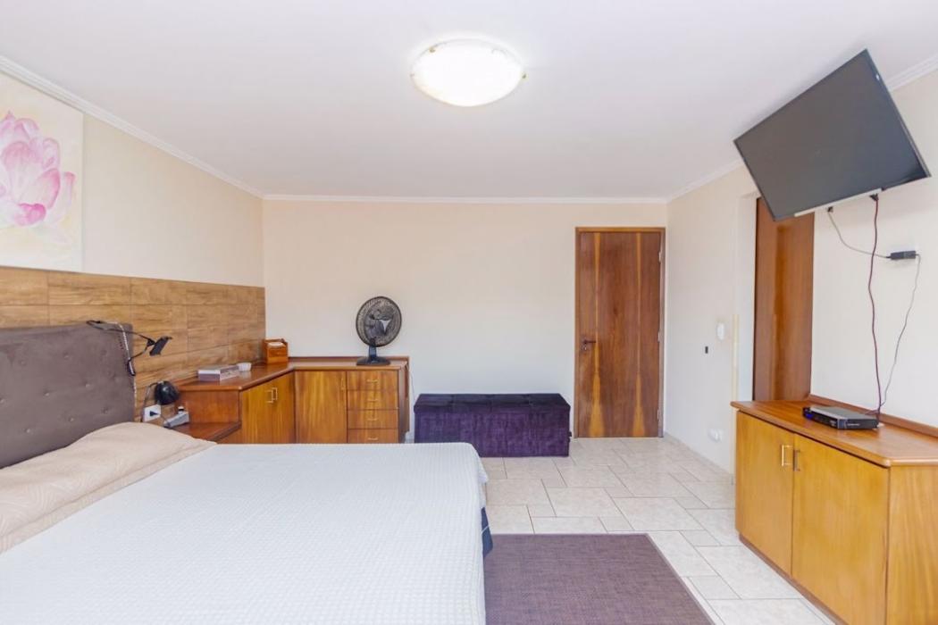 Casa à venda em Uberaba, Curitiba — Hub Urbana