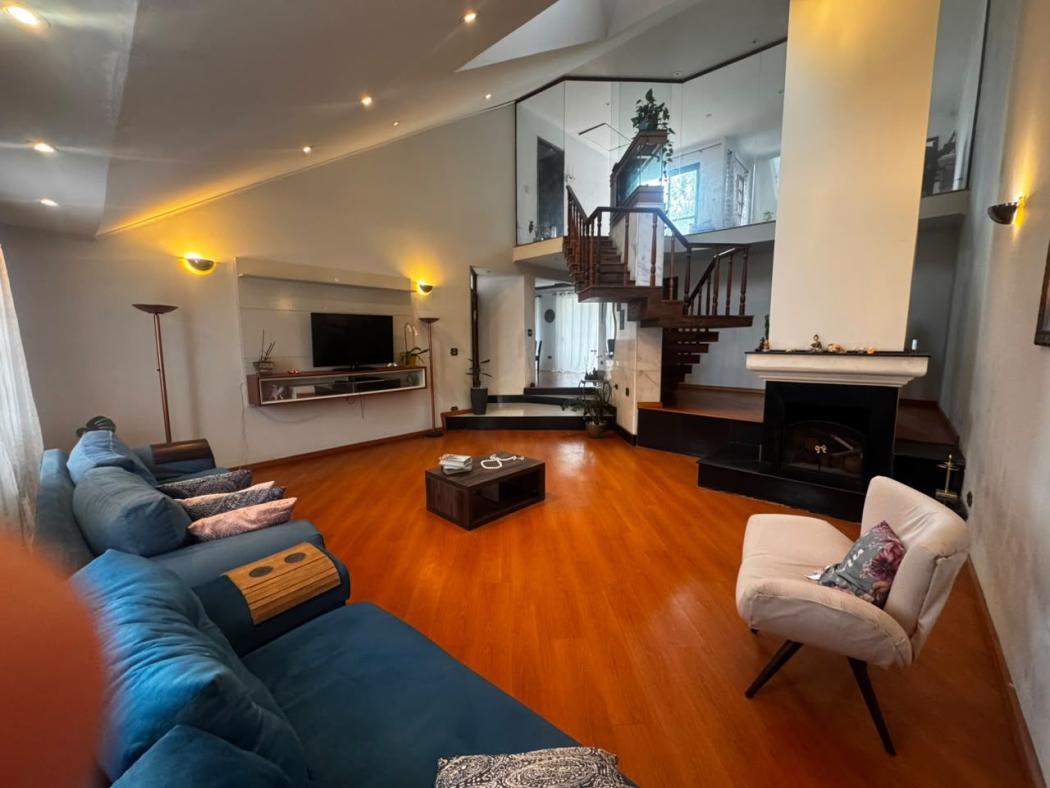  - Casa com 3 dormitórios à venda, 300 m² por R$ 1.158.000,00 - Barreirinha - Curitiba/PR