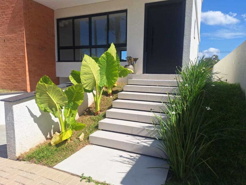  - Casa com 3 dormitórios à venda, 290 m² por R$ 1.790.000,00 - Santa Cândida - Curitiba/PR