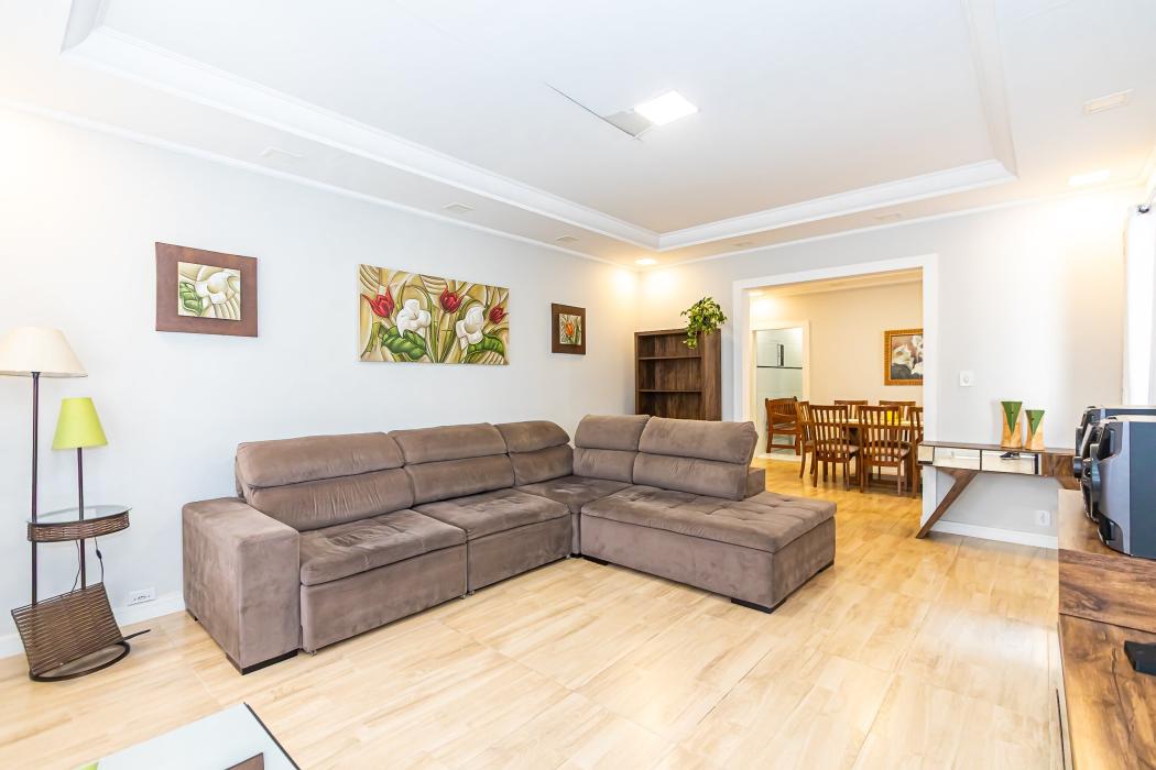  - Casa térrea à venda no bairro Cajuru em Curitiba/PR