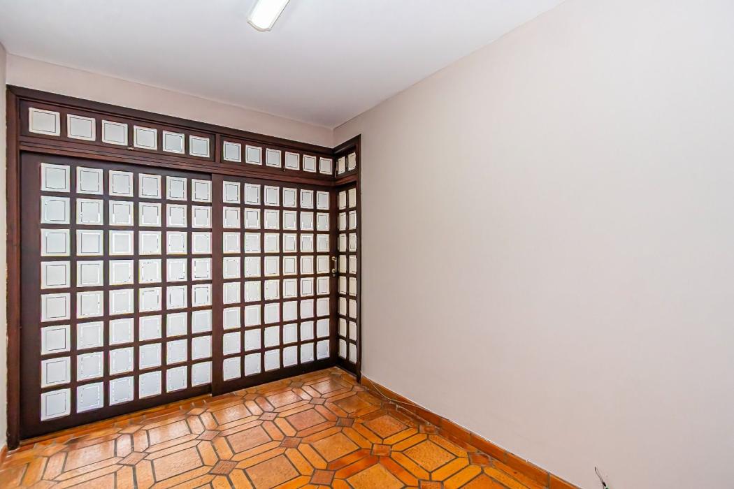 Casa para alugar em Tarumã, Curitiba — Hub Urbana