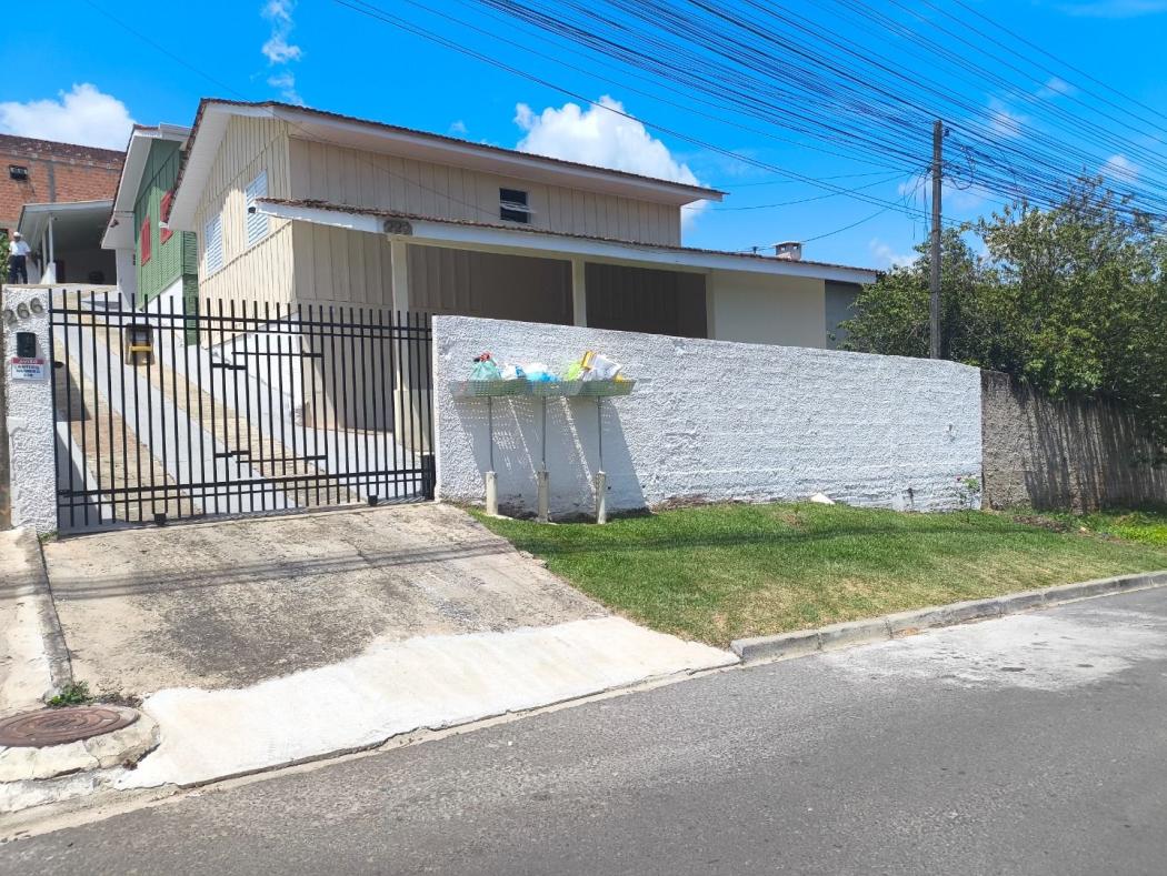 Casa em Campo Largo - PR, no bairro Jardim Esmeralda - Referência CA0037-AN42