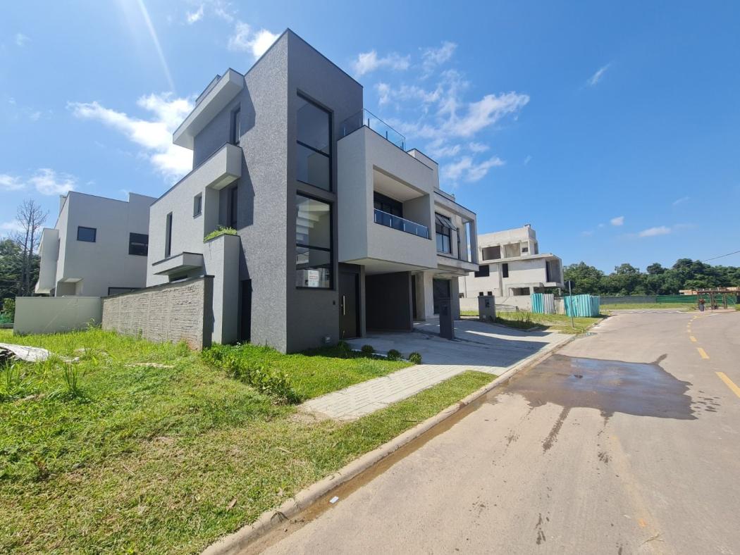 Casa em Curitiba - PR, no bairro Santa Cândida - Referência CA0094-REWJ