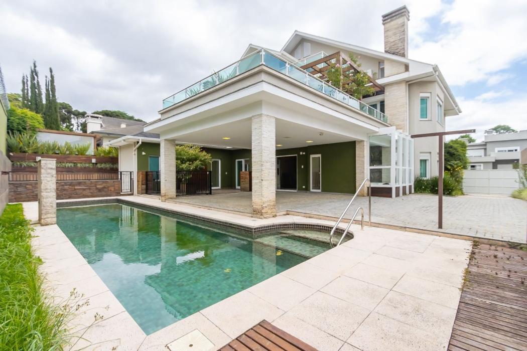 Casa em Curitiba - PR, no bairro São Braz - Referência CA0112-VET6