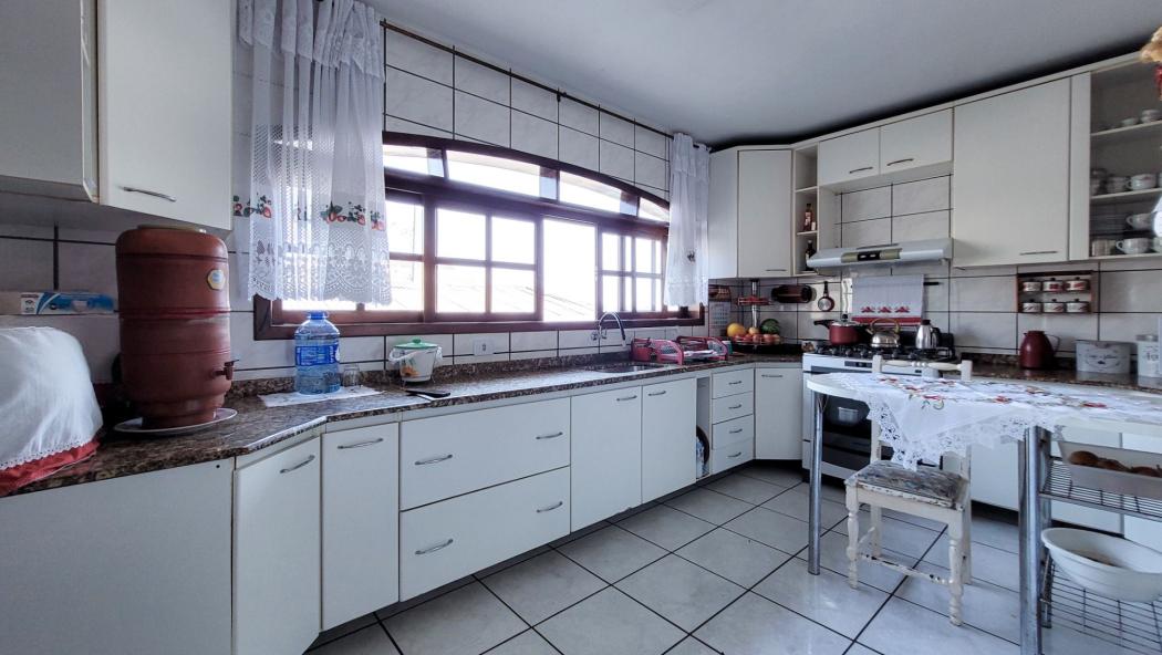 Casa à venda em São Braz, Curitiba — Hub Urbana