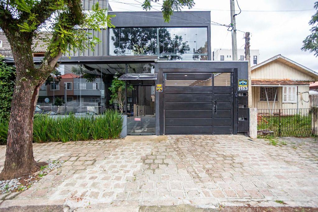 Casa em Curitiba - PR, no bairro Água Verde - Referência CA0116-JCN