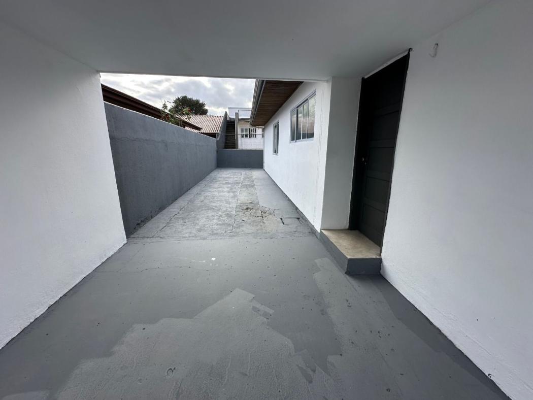  - Casa com 5 dormitórios à venda, 200 m² por R$ 895.000,00 - Uberaba - Curitiba/PR