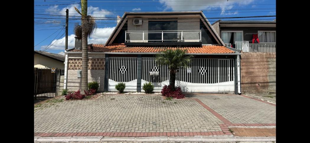 Casa em Curitiba - PR, no bairro Alto Boqueirão - Referência CA0128-CBJV