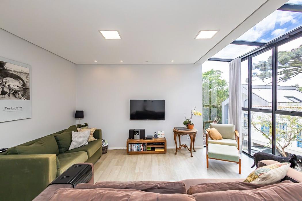 Casa em Curitiba - PR, no bairro Pilarzinho - Referência CA0133-RIH9