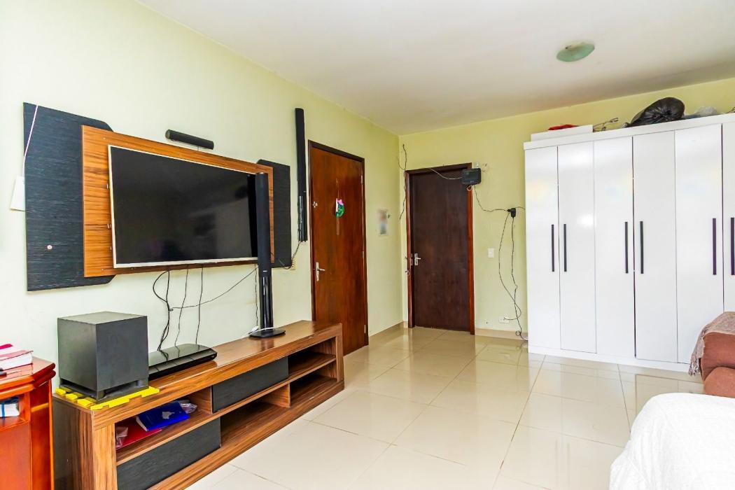 Casa à venda com 3 quartos, 130m² - Boa Vista,Curitiba 