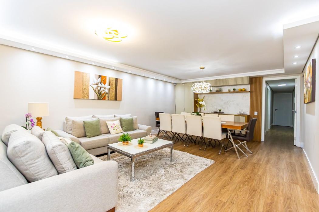 Casa à venda com 3 quartos, 221m² - Boa Vista,Curitiba 