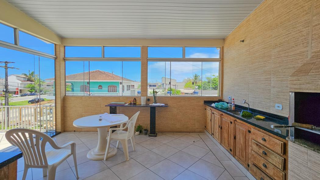  - Casa Comercial e Residencial de esquina próxima a rodovia Darci Gomes de Moraes em Pontal do Paraná.