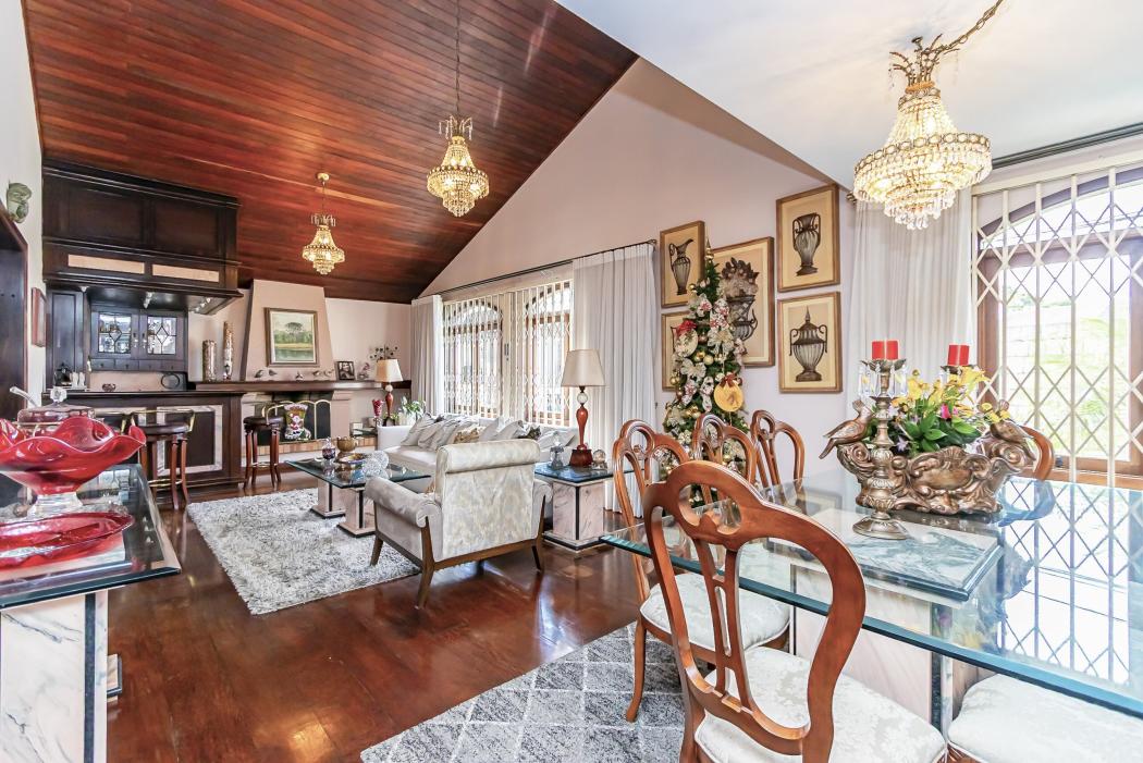  - Casa Alto Padrão no Jardim Social - Ideal para morar ou investir! 